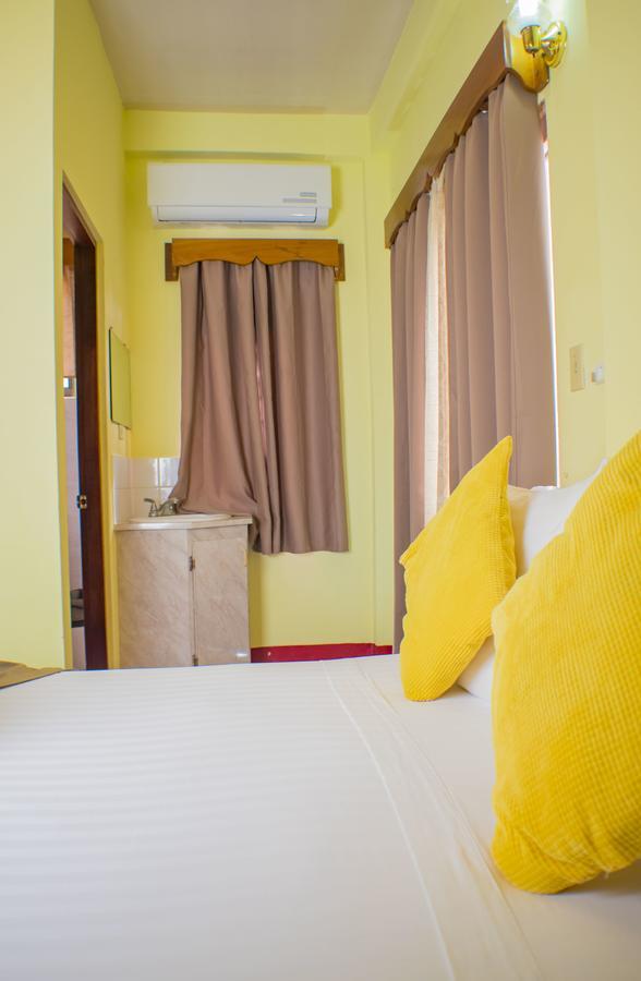 Belcove Hotel & Guesthouse Belize City Exterior photo